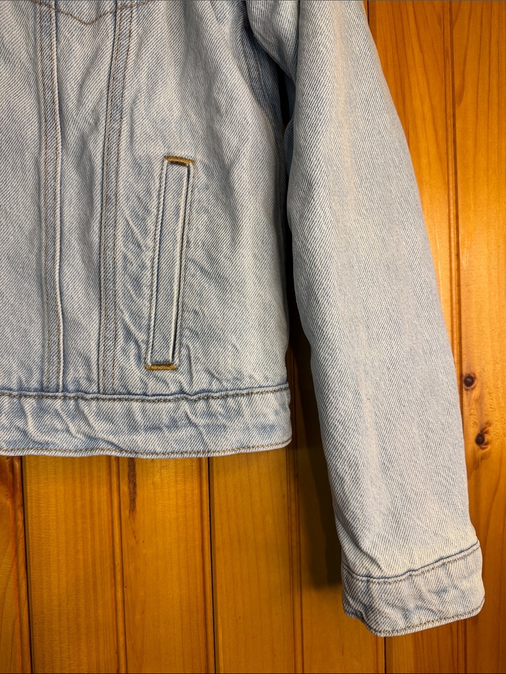 Levi's Light Blue Denim Bomber Jacket with Purple Sherpa Collar - Picture 7 of 11